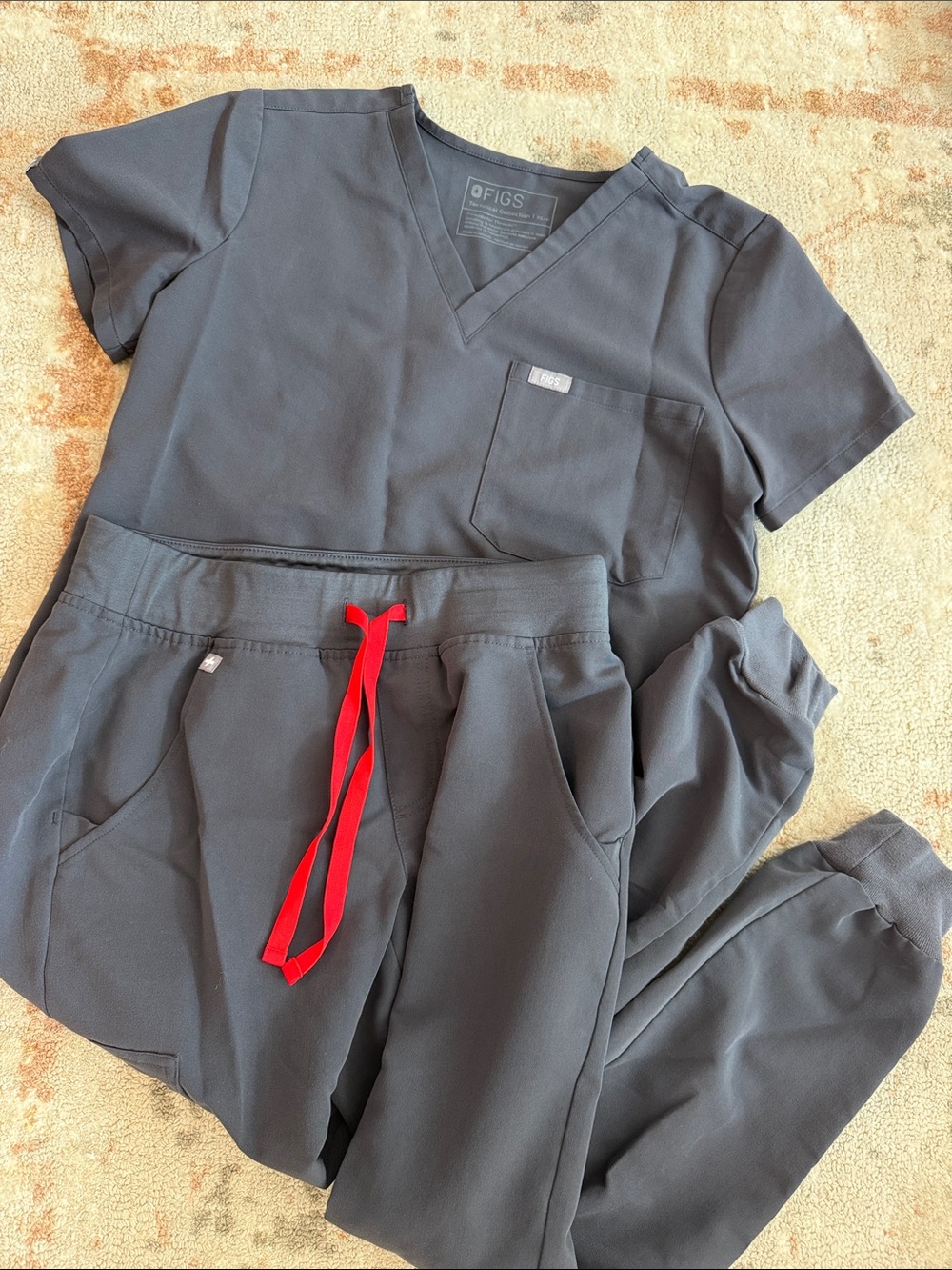Figs Women's Charcoal Scrub Set with Red Drawstring!!!!